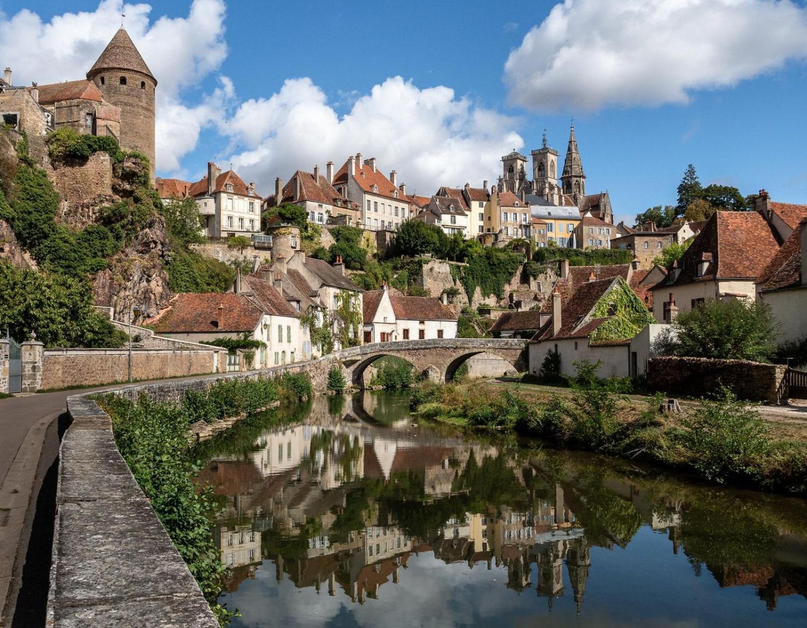 Au 10 Le Long Du Canal Fain-Les-Montbard Екстериор снимка